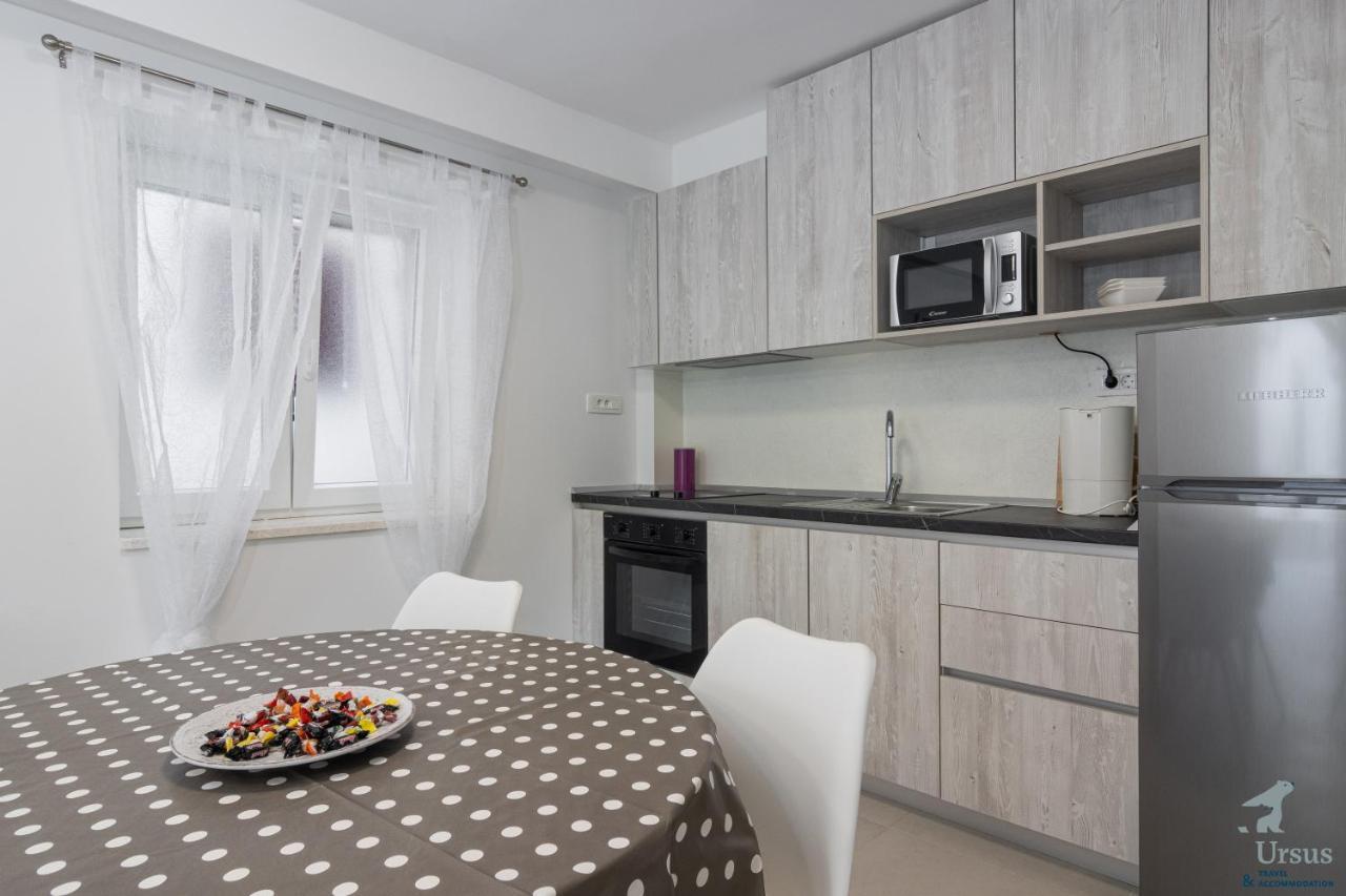 Residence Marina สปลิท ภายนอก รูปภาพ