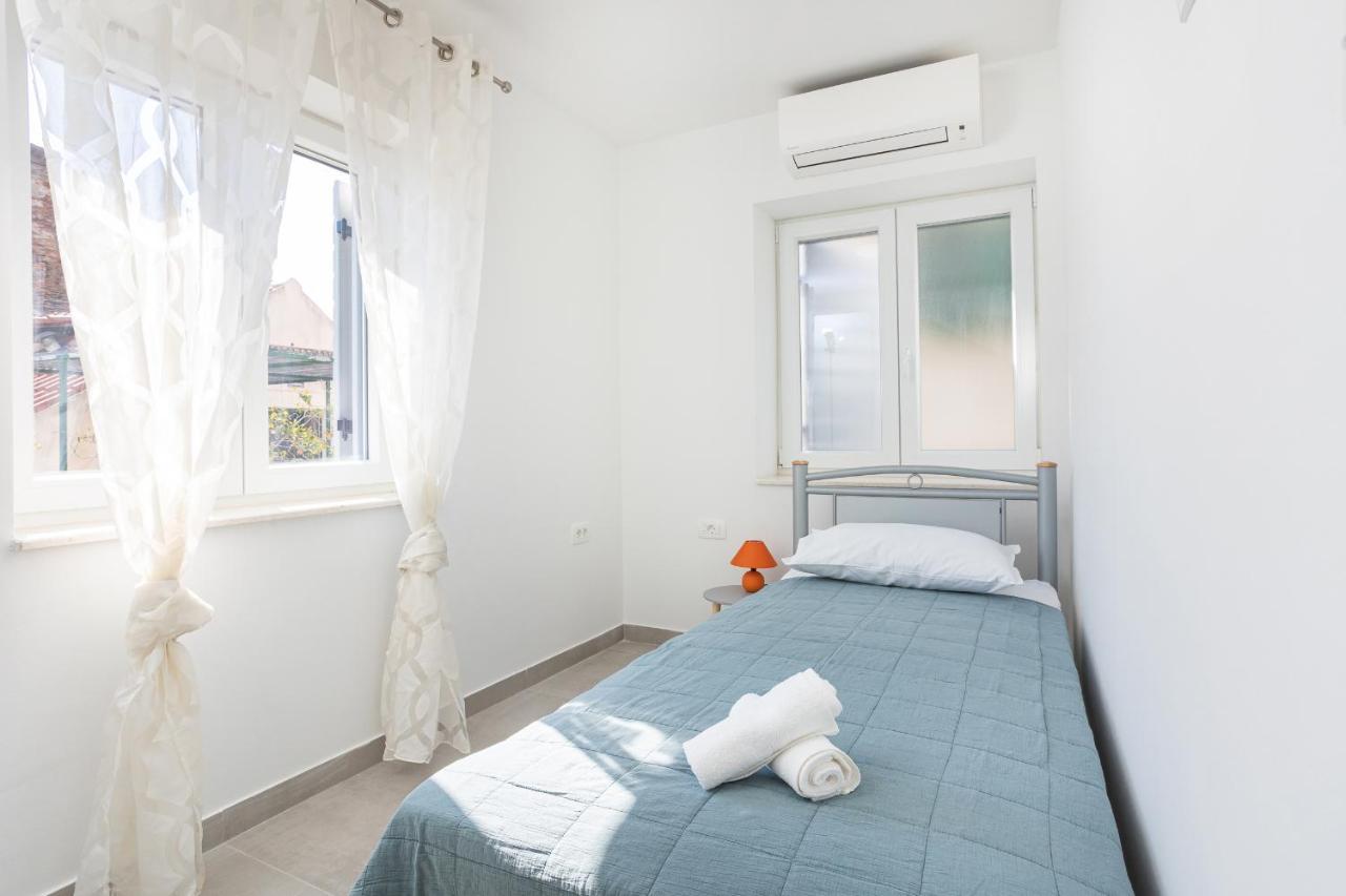 Residence Marina สปลิท ภายนอก รูปภาพ